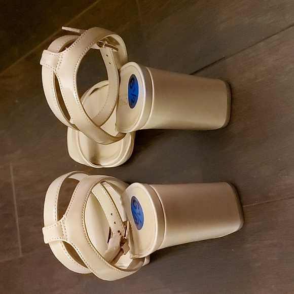 Michael Kors Ankle Strap Block Heel Sandals - Picture 5 of 8